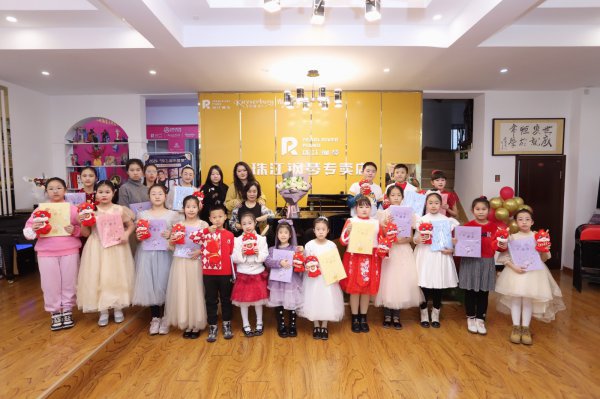 大连学钢琴名师海歌总部师生音乐会